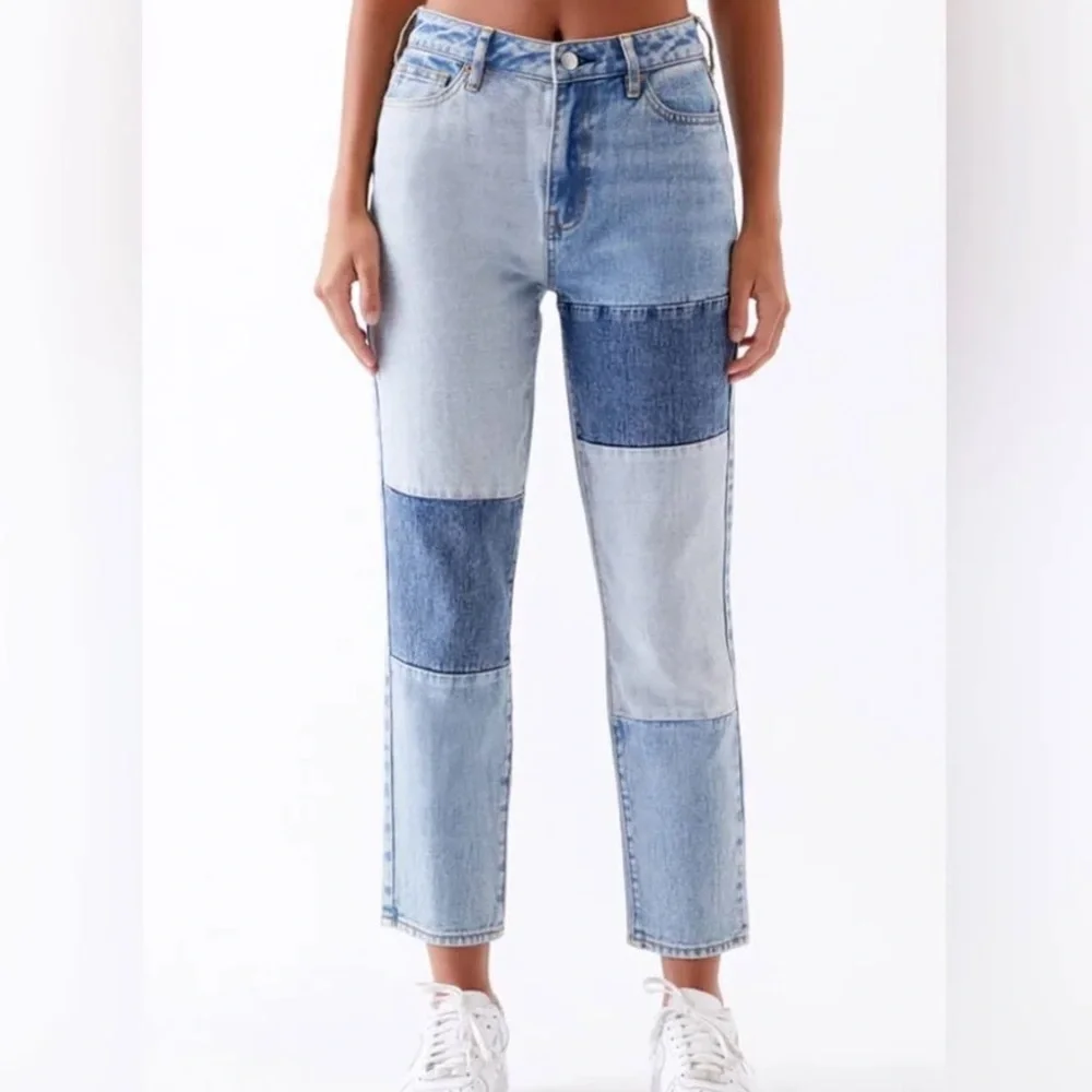 PacSun Straight leg Patchwork Jeans Mom Jean size 26 (2 US)